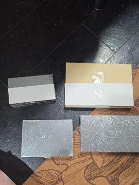 Seint Makeup Palettes - 4 Included! 3 Silver, 1 Beige w/gold